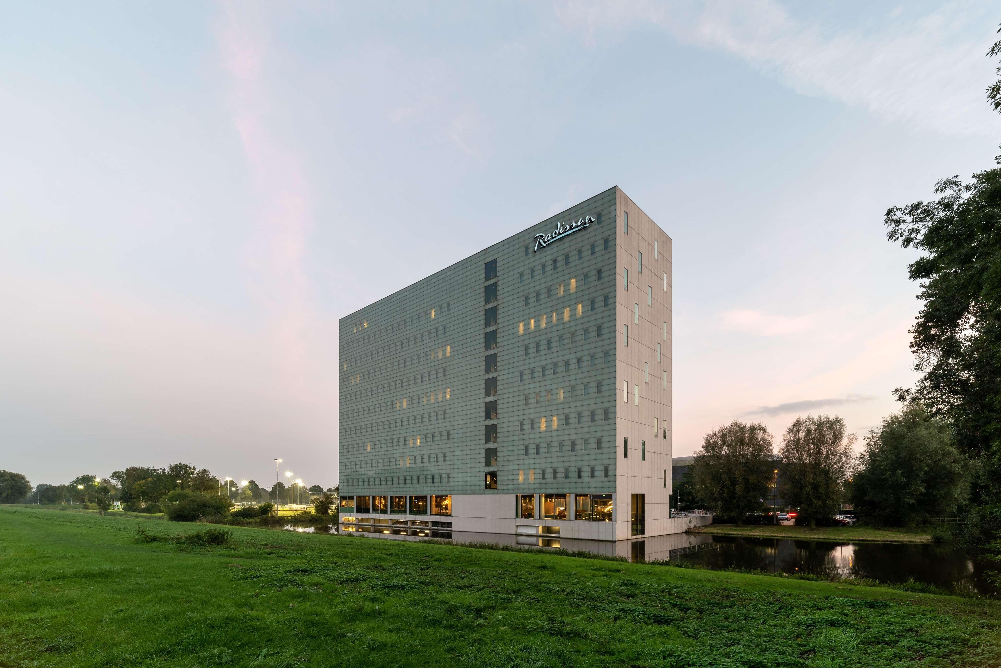 Radisson Hotel And Suites Amsterdam South エクステリア 写真